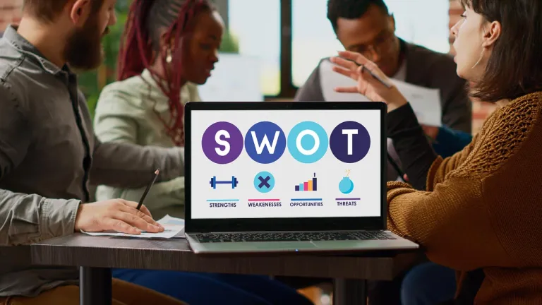 如何做SEO 的 SWOT 分析